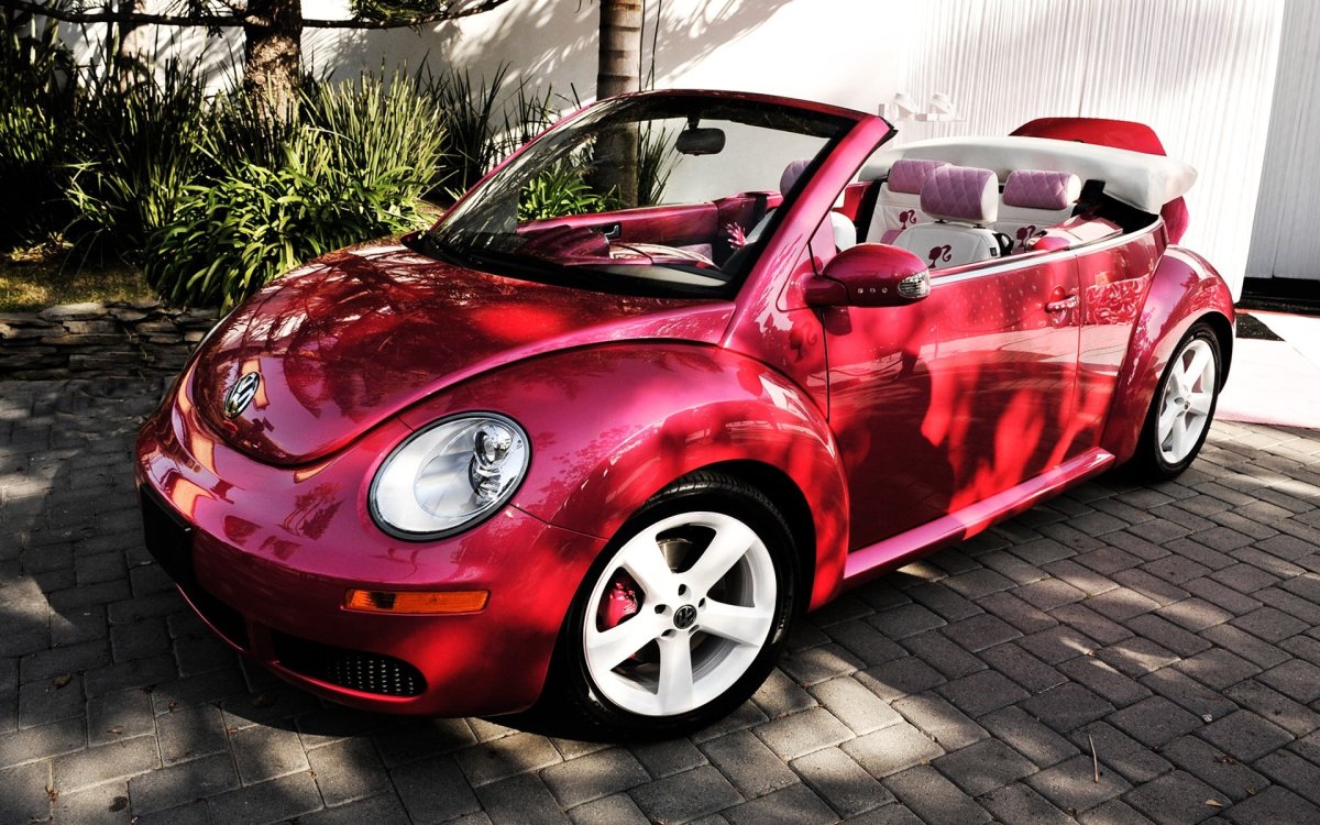 Volkswagen Beetle Cabriolet розовый