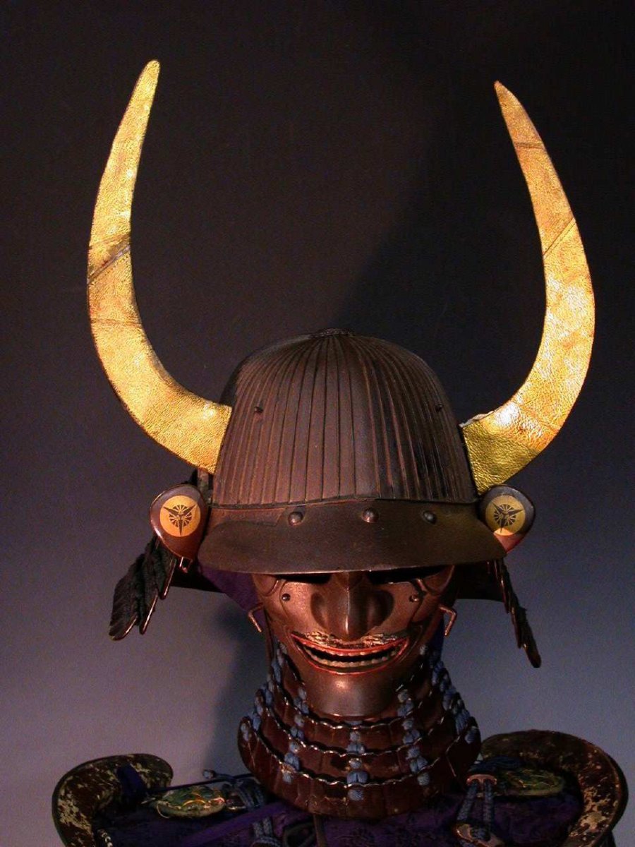 Кабуто шлем самурая с мехом