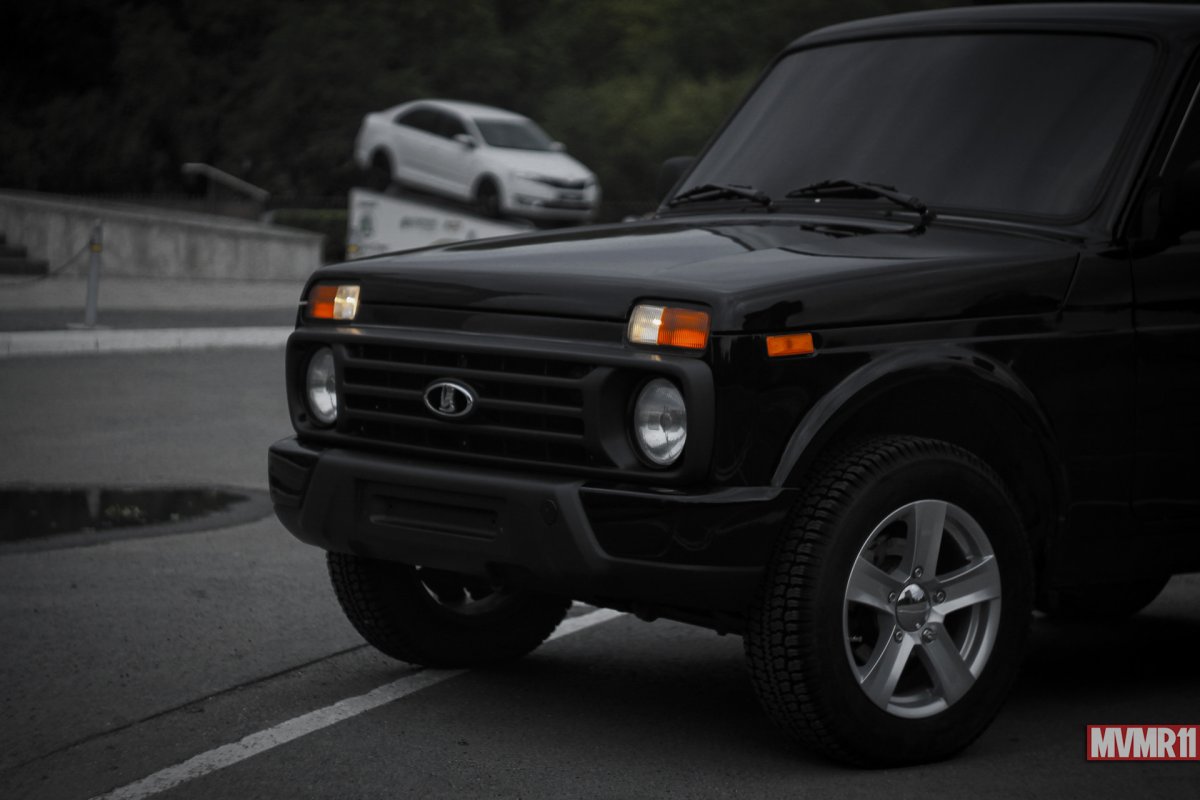 Лада Нива Урбан 2022 черный