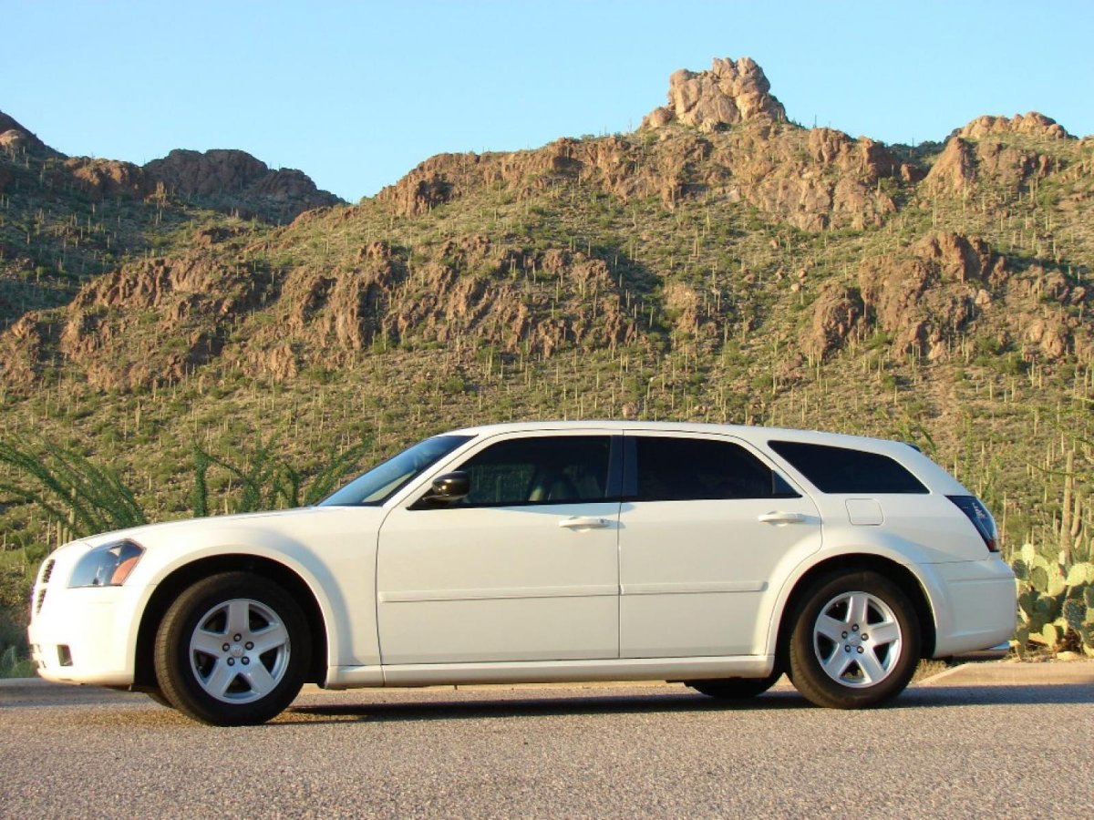 Dodge Magnum 2005