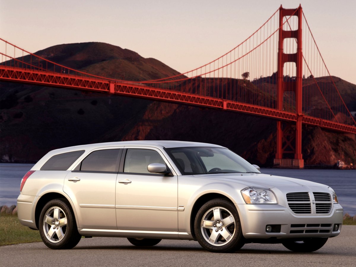 Dodge Magnum 2004