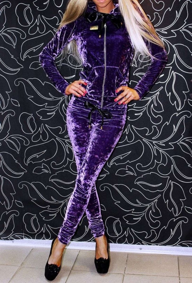 Бархатный фиолетовый спортивный костюм