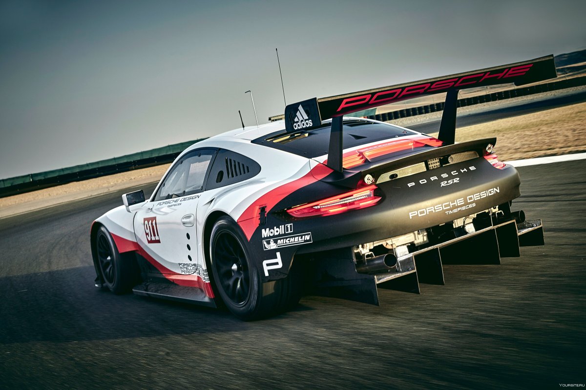 Porsche 911 RSR гоночный