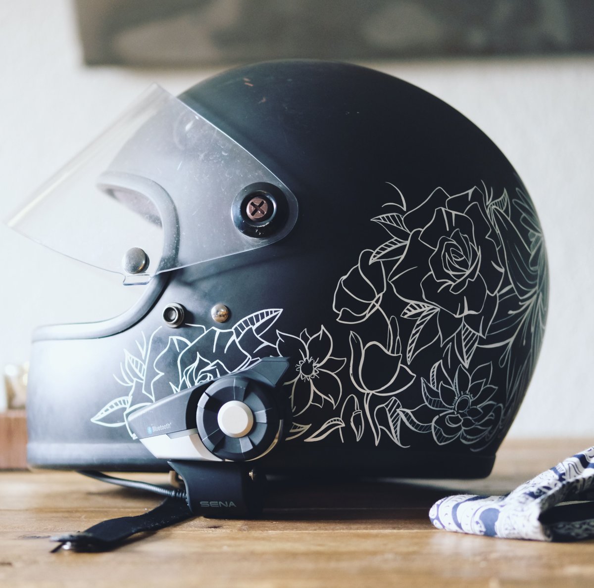 Мотоциклетный шлем арт