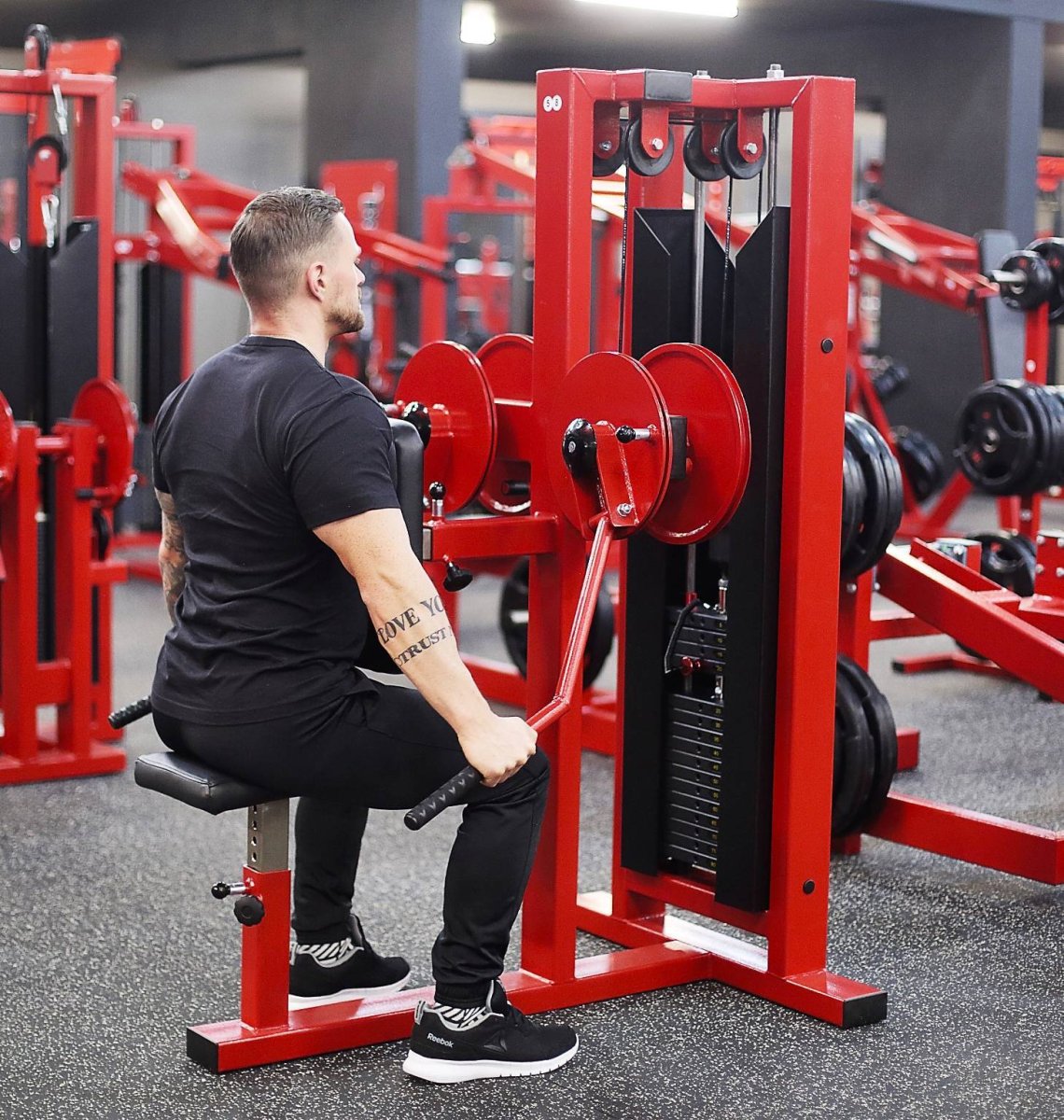 Lateral Shoulder raise Machine