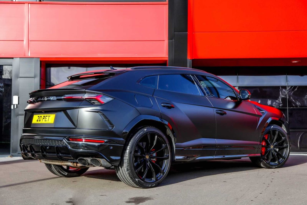 Lamborghini Urus Black Matte