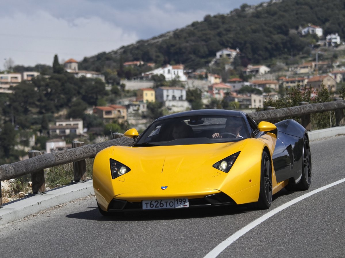 Машина Marussia b1