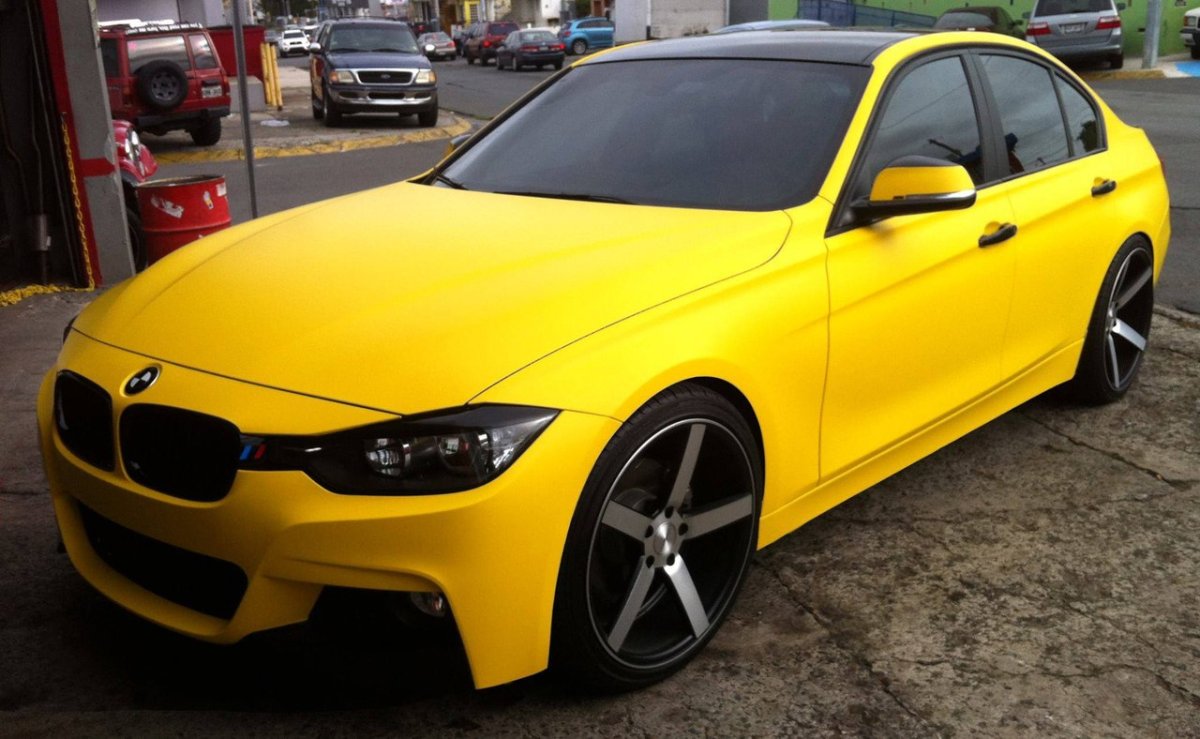 BMW f30 желтая