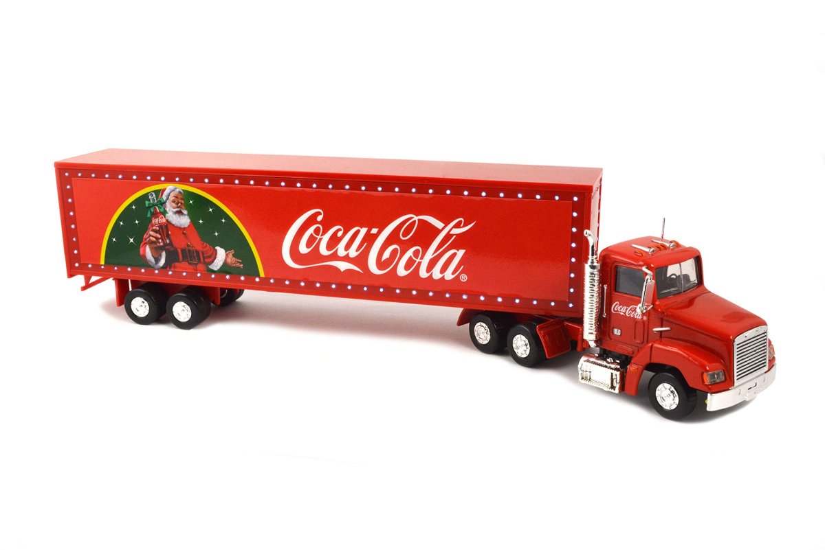 Фура Coca Cola сбоку