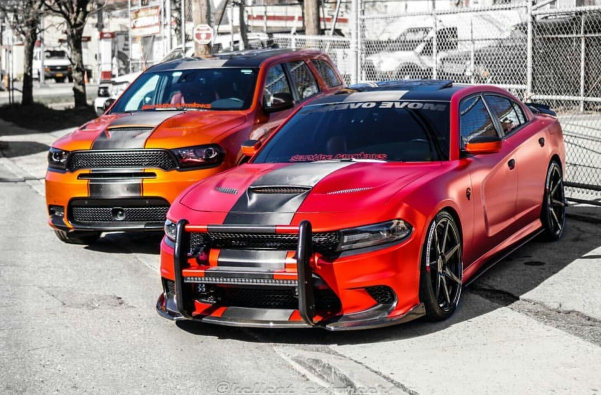 Dodge Charger srt8 Hellcat