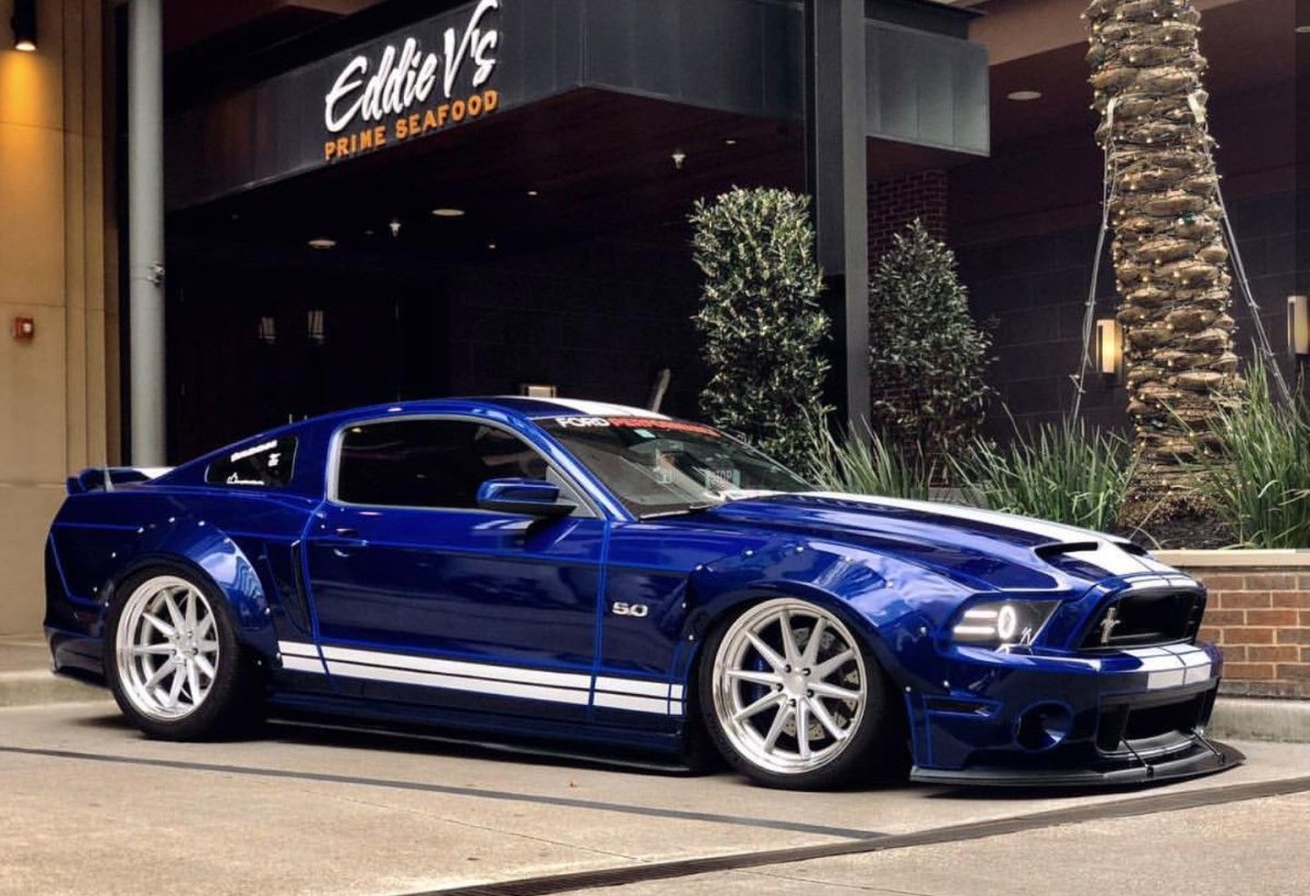 Форд Мустанг Shelby синий