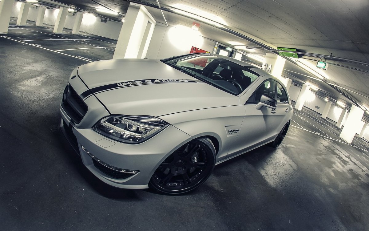 Mercedes Benz CLS 63 AMG винил