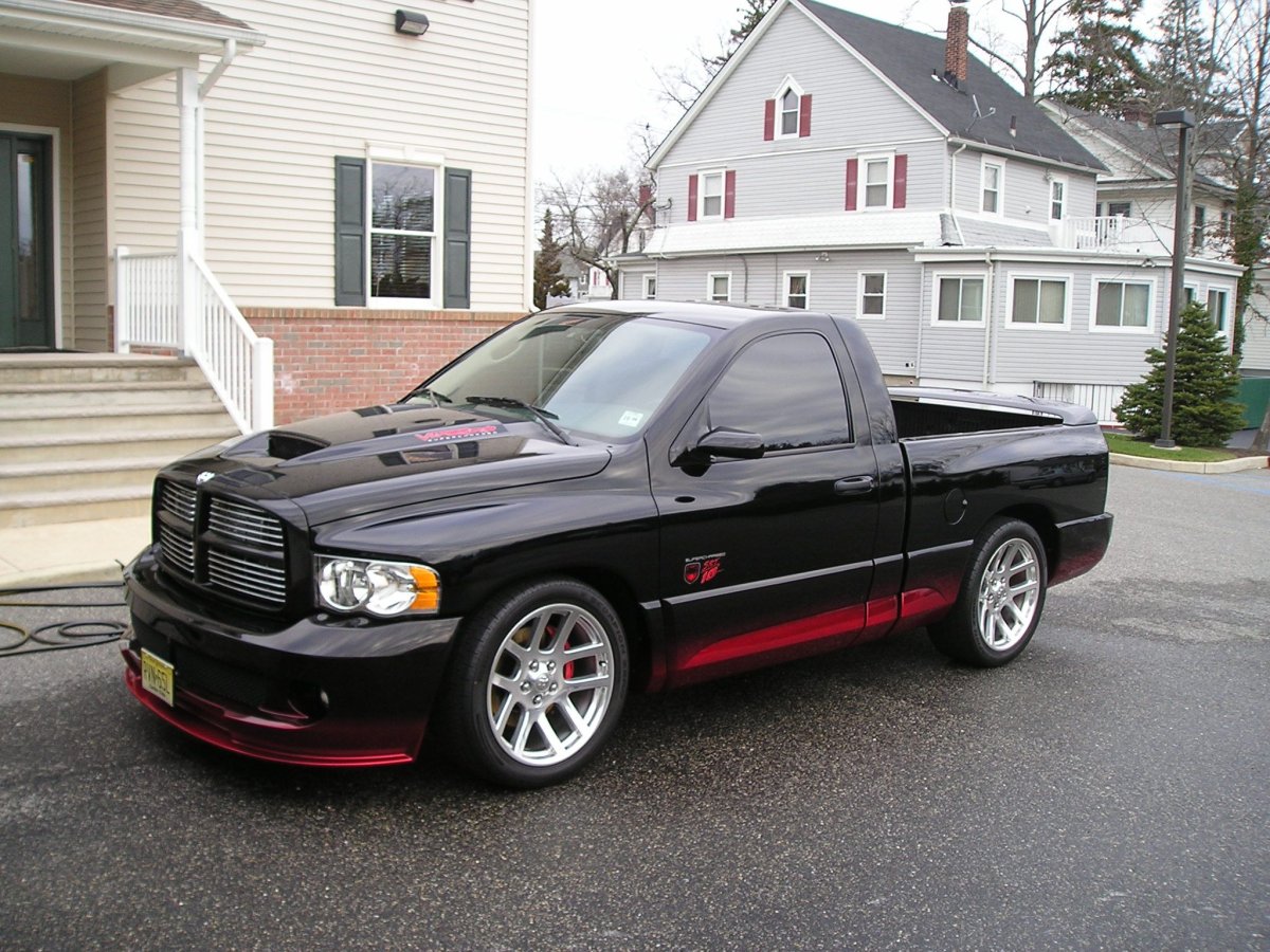 Пикап dodge Ram srt-10