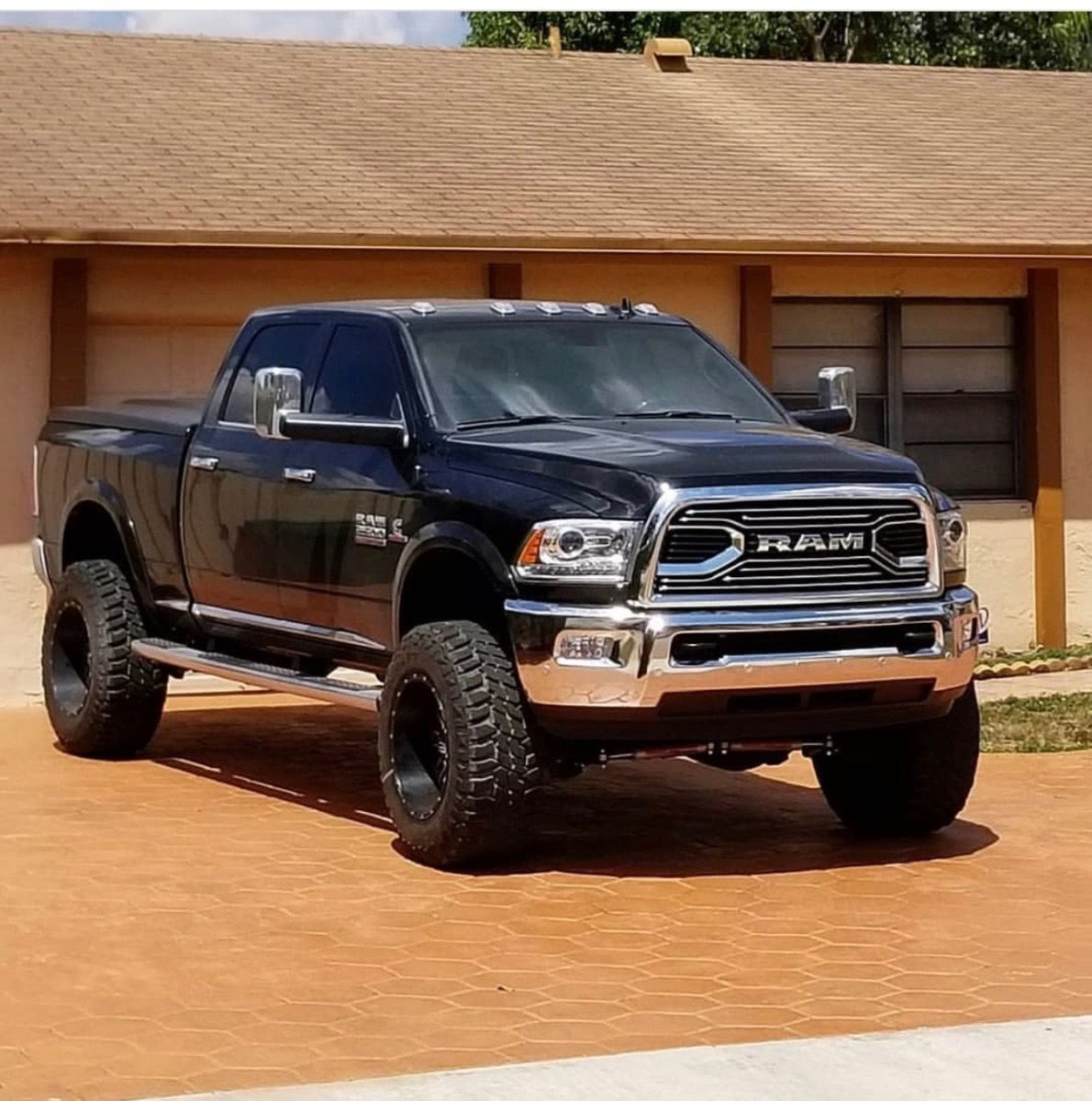 Dodge Ram 2500 Limited