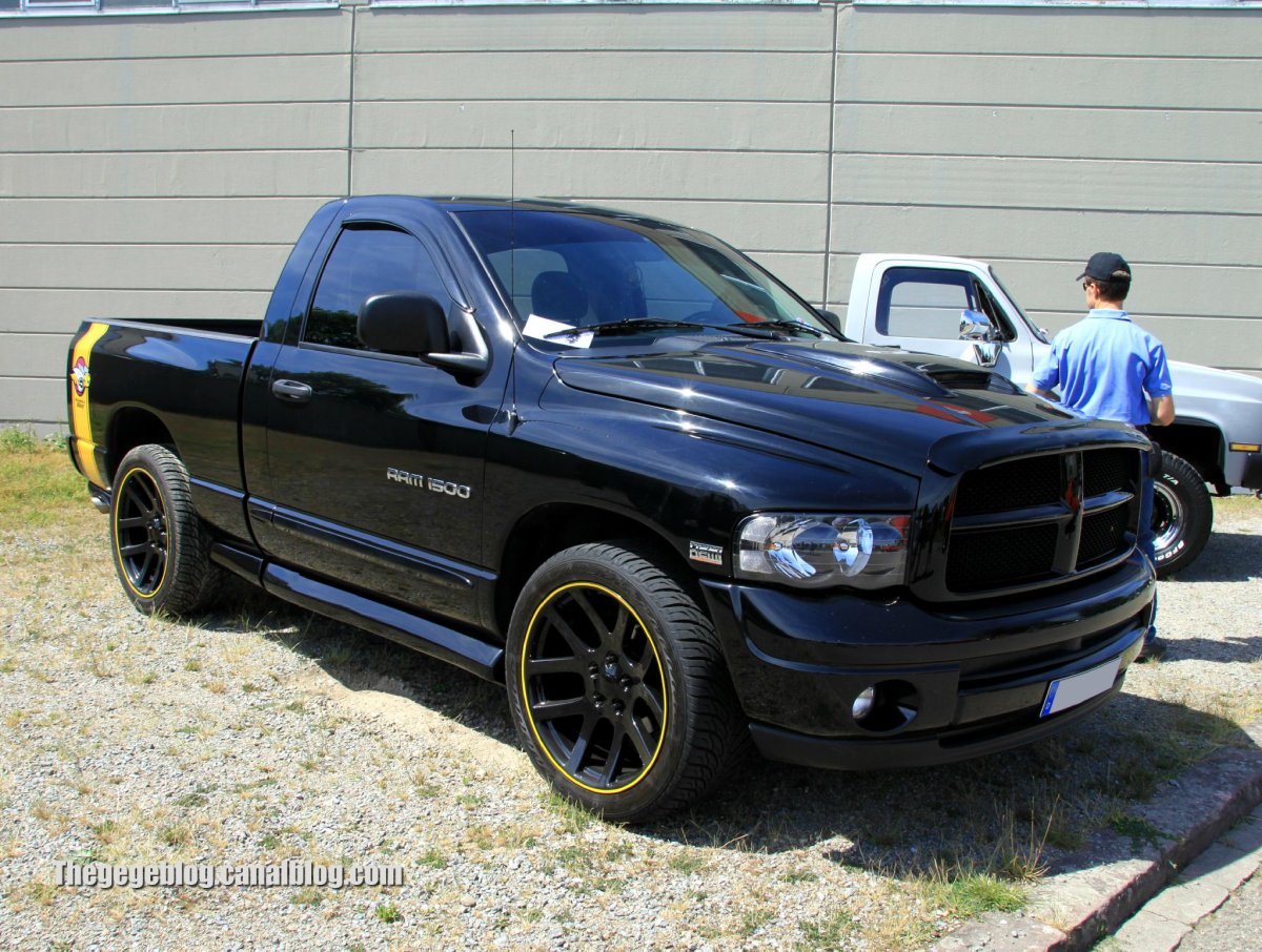 Dodge Ram van 1500