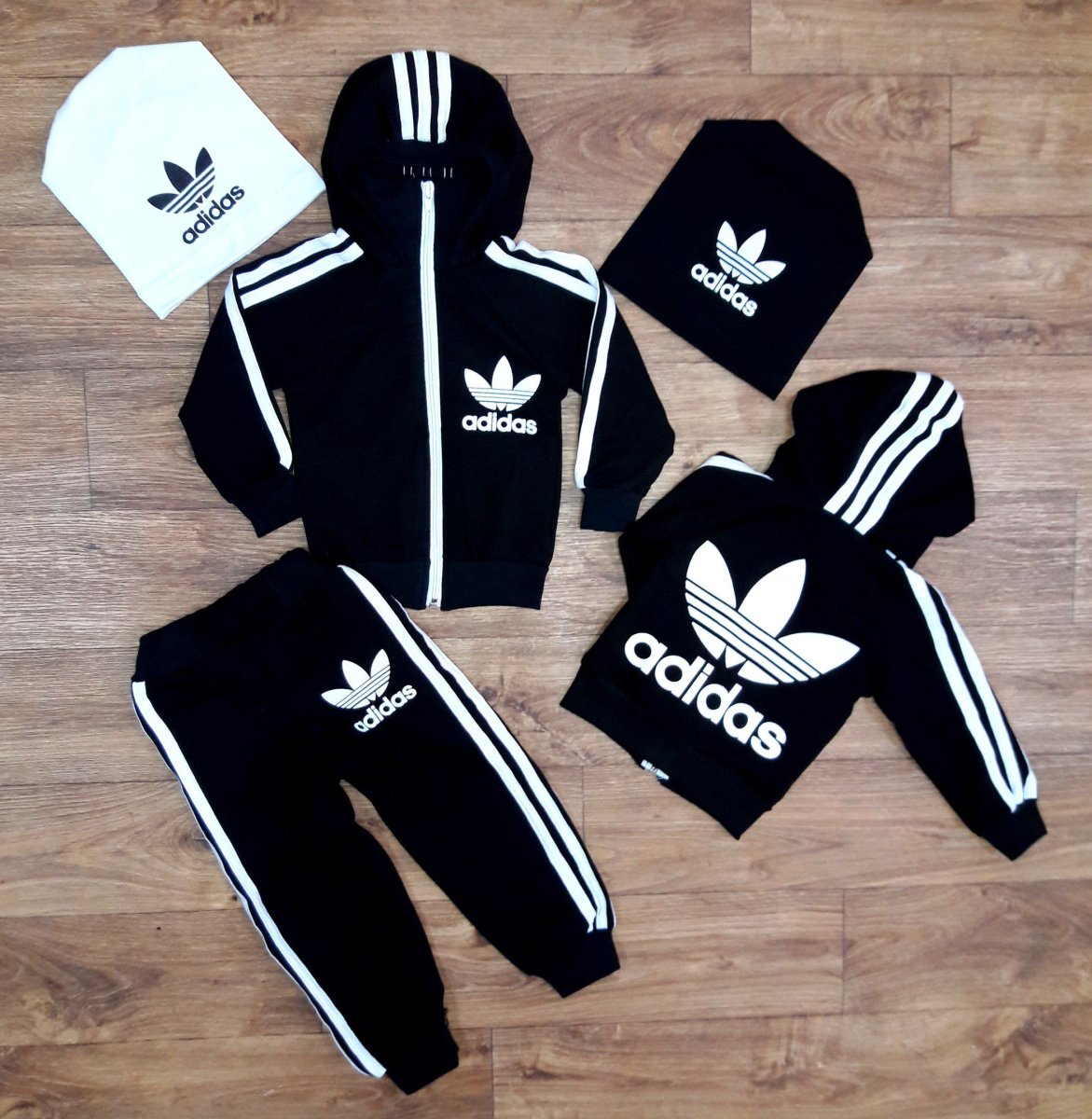 Спортивные костюмы adidas detskie