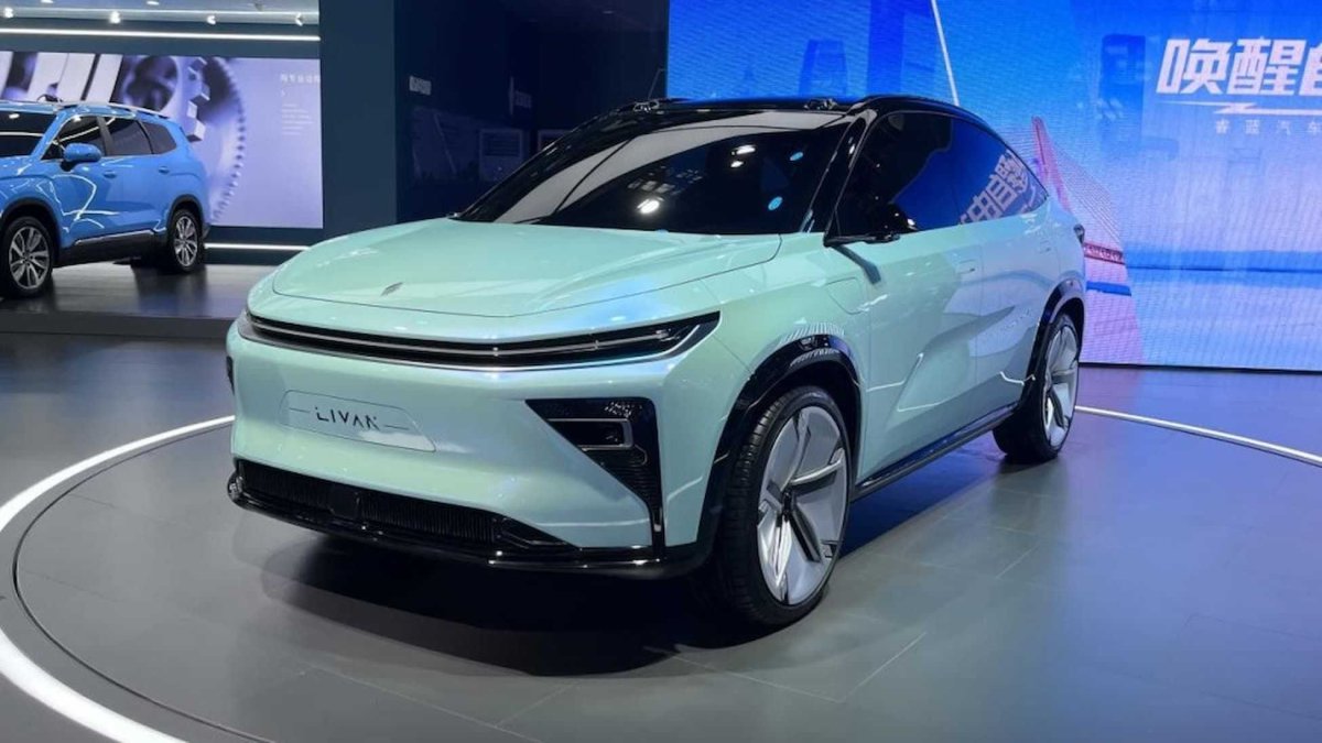 Geely седан 2022
