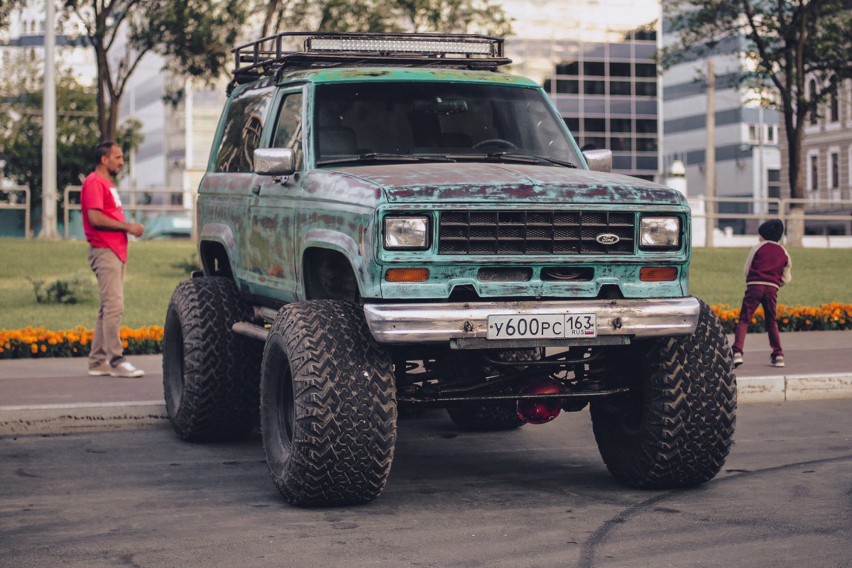 Ford Bronco off Road Tuning