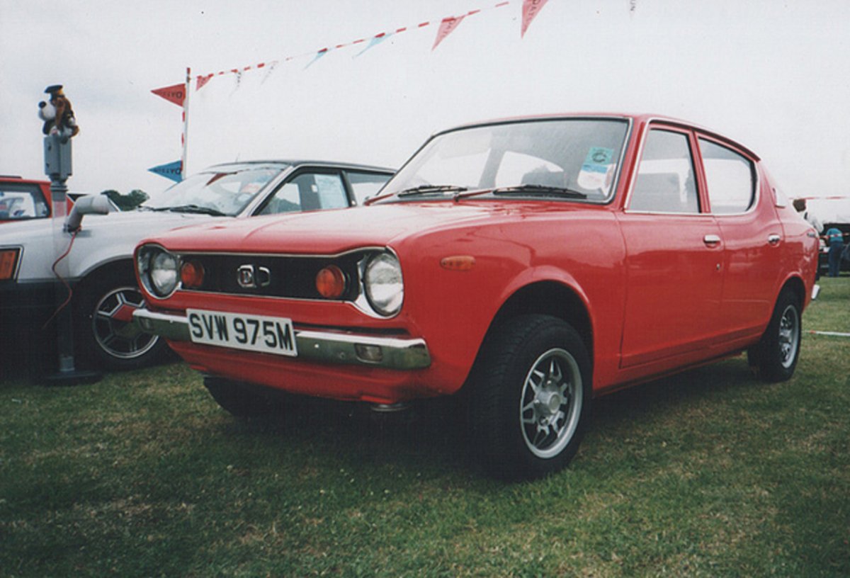 Nissan Datsun 100a