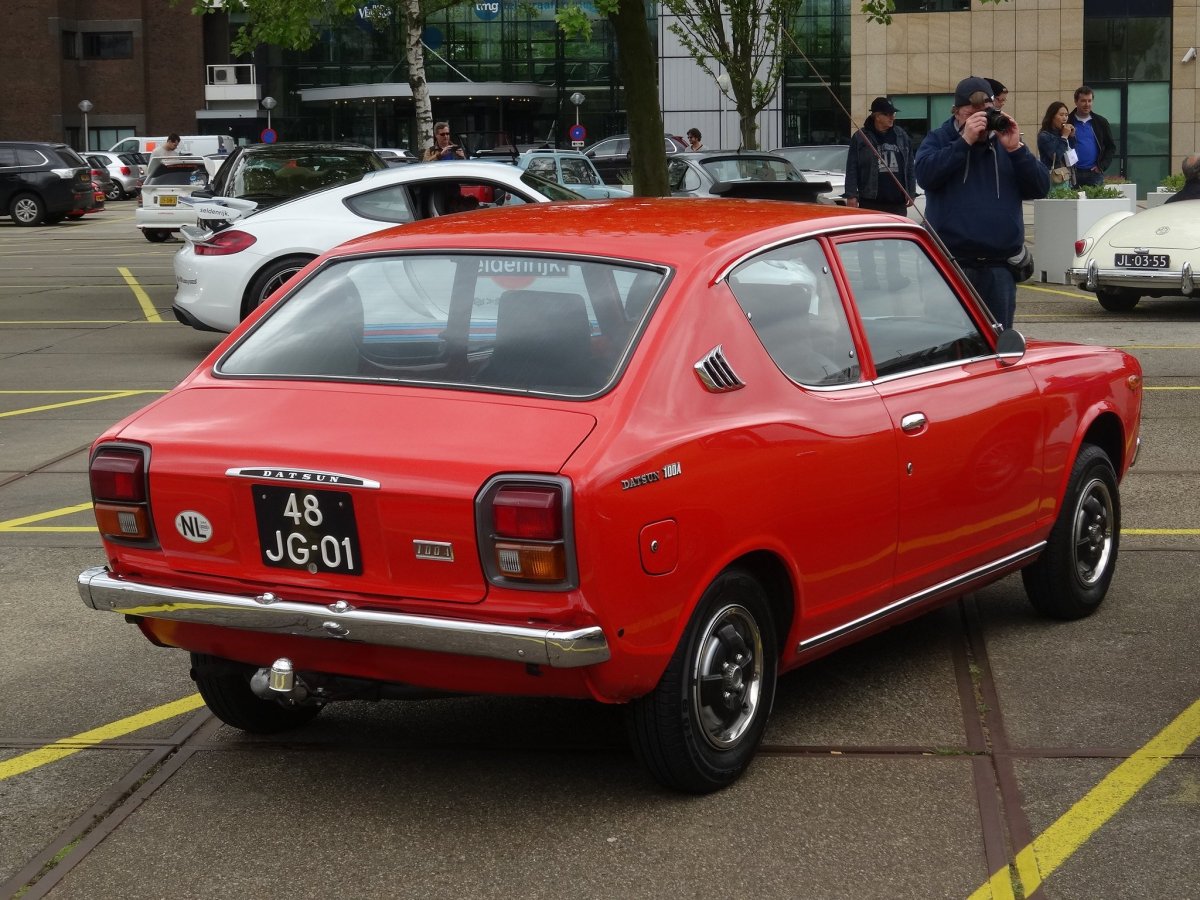 Nissan Datsun 100a