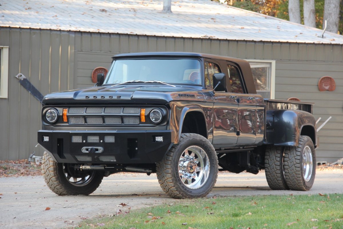 Dodge Power Wagon d200