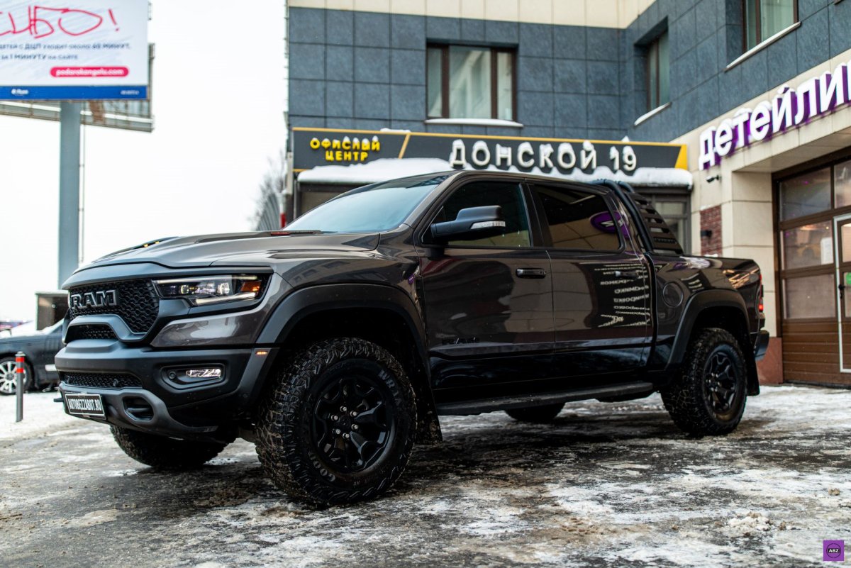 Dodge Ram TRX серый