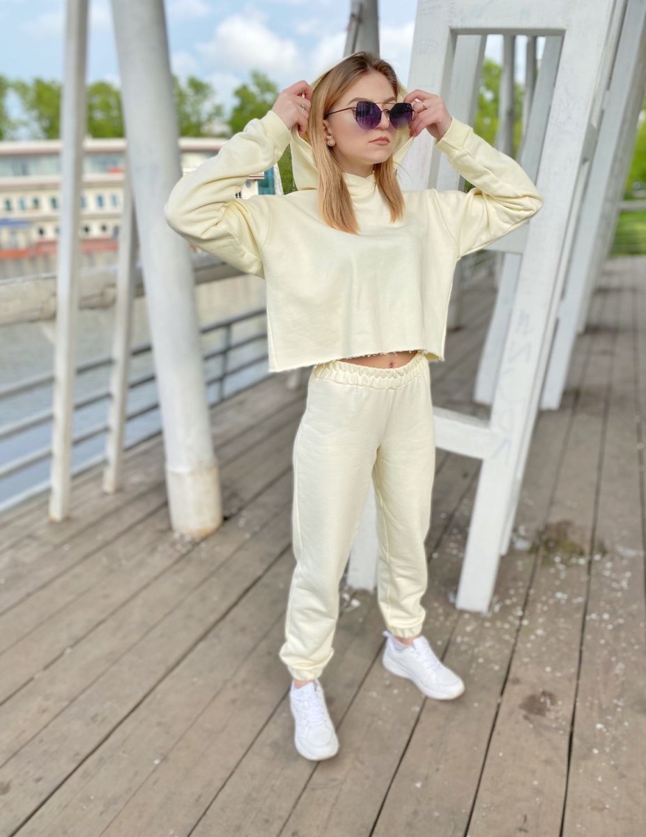 Модные спортивные костюмы