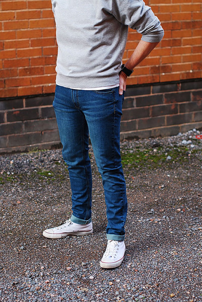 Джинсы с конверсами