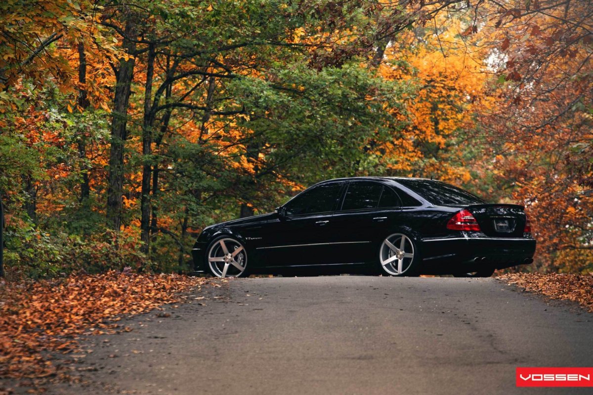 Mercedes Benz e class w211 AMG черный