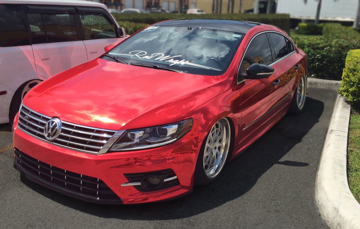 Volkswagen Passat Red cc 2010