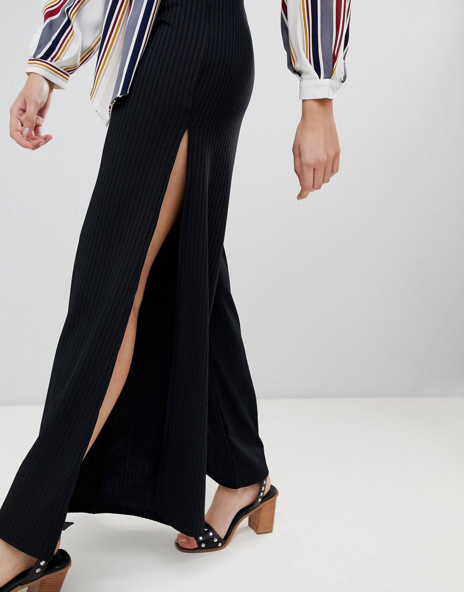 Брюки клеш с разрезами по бокам