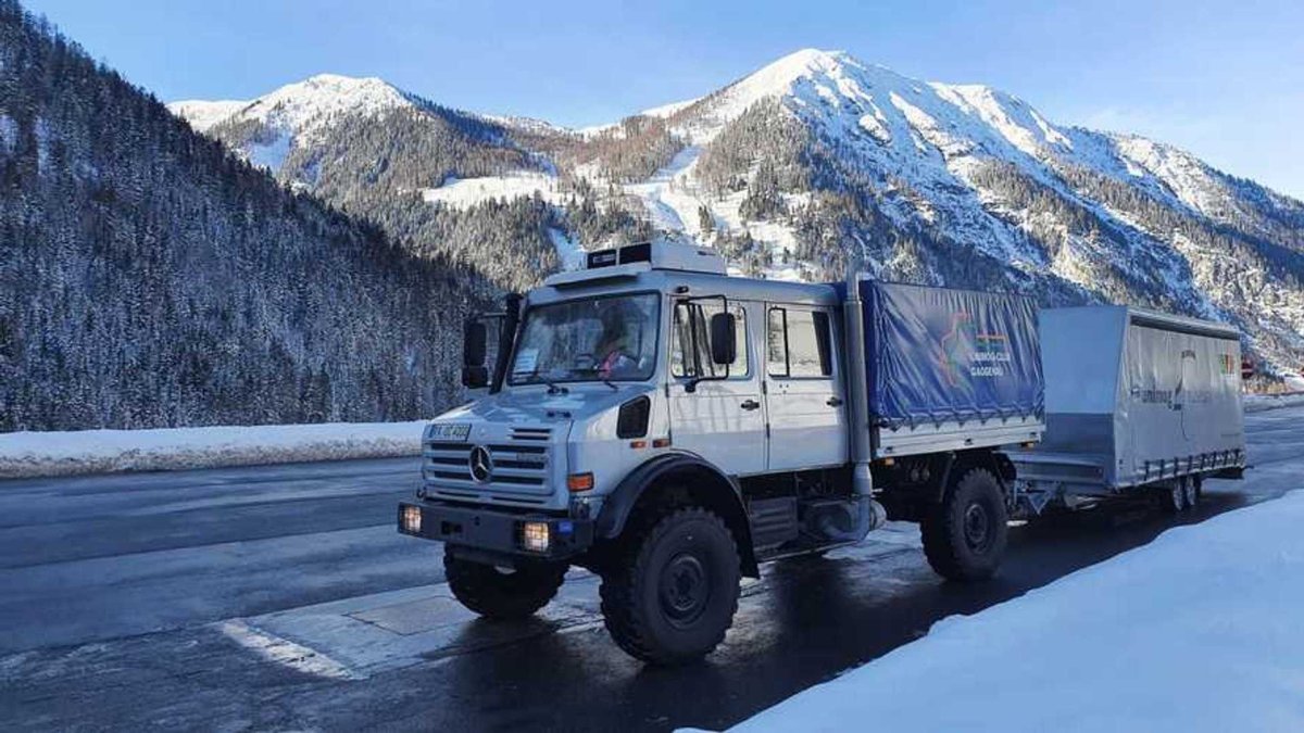 Mercedes Benz Unimog u4000 короткобазный