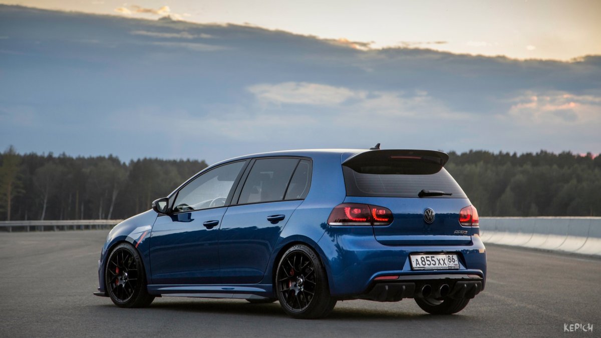 Volkswagen Golf r mk6 красный