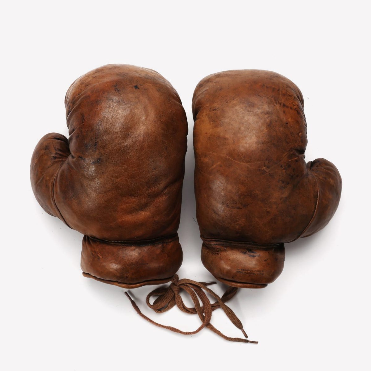 Боксерские перчатки коричневые