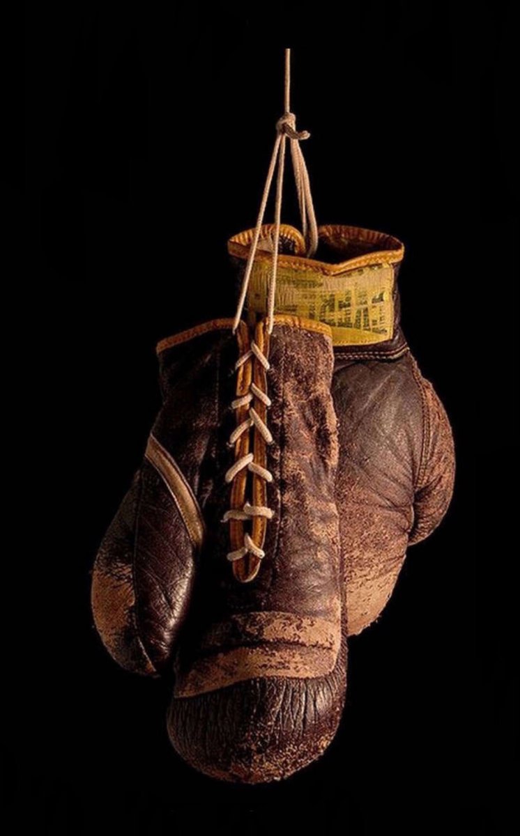 Старые боксерские перчатки