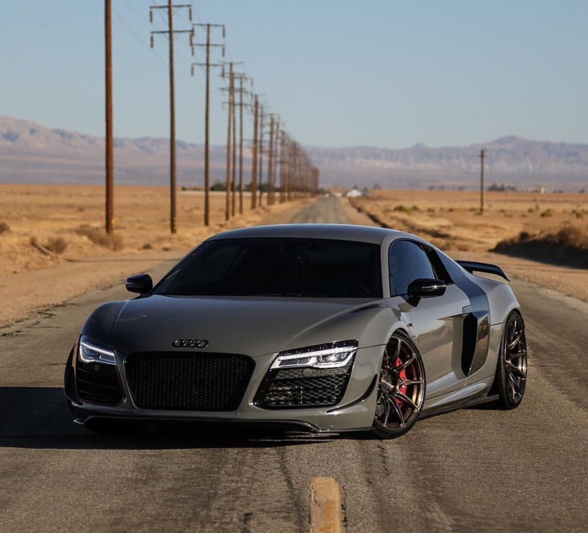 Ауди р8 спорт