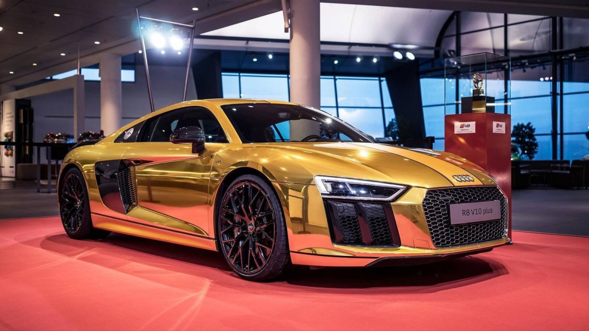 Audi r8 Gold