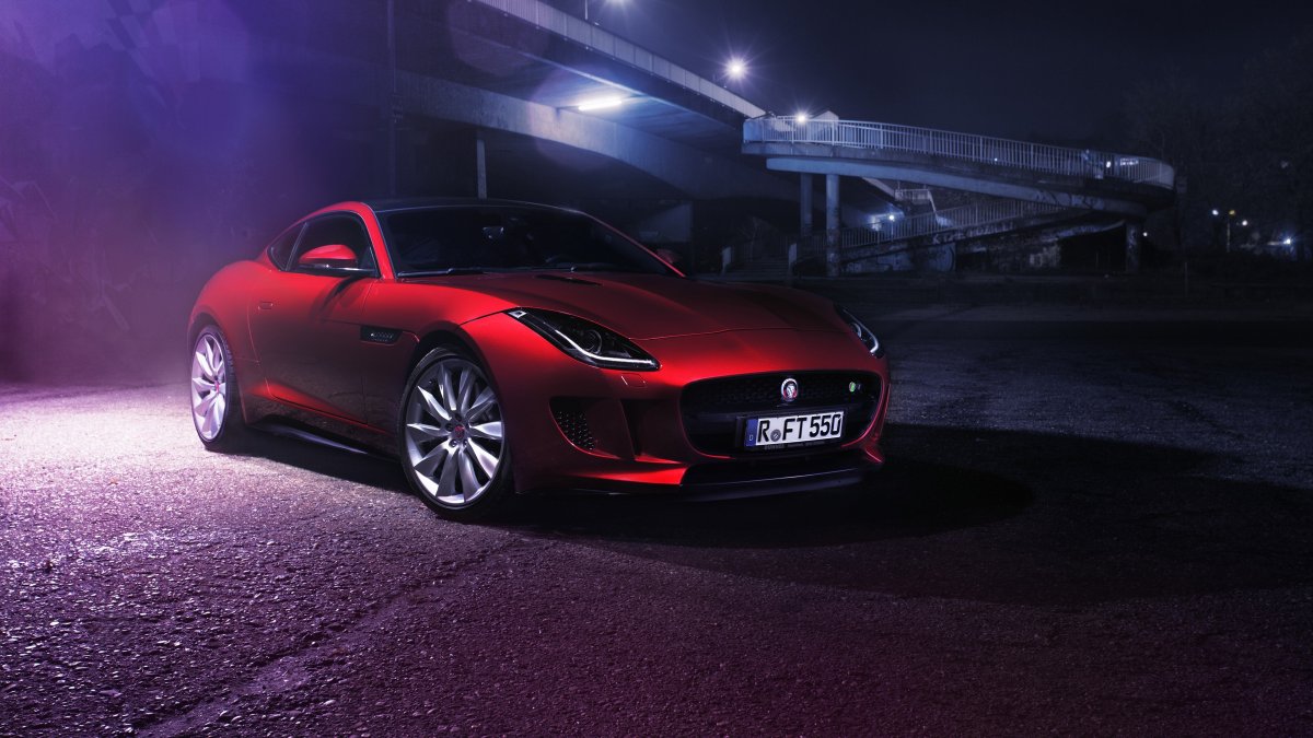 Jaguar f Type Red