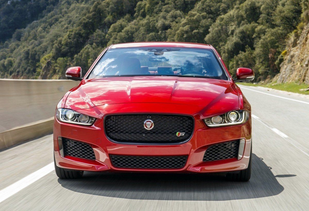 Jaguar xe 2010