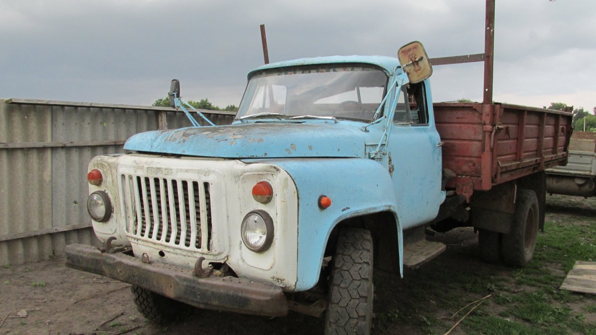 ГАЗ 52 или 53 самосвал 3307