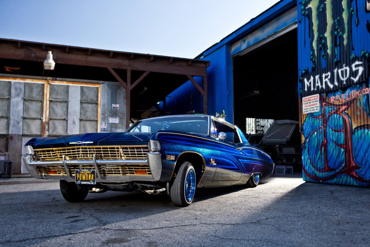 Chevrolet Impala лоурайдер