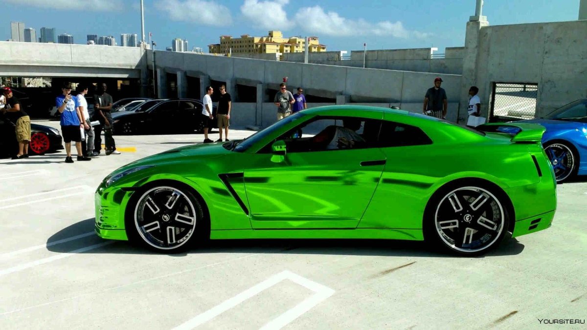 Nissan GTR r35 салатовый