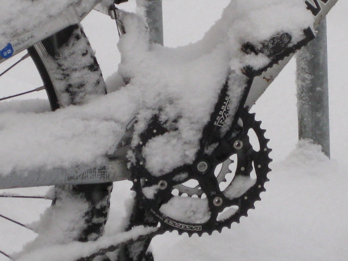 Горный снежный велосипед
