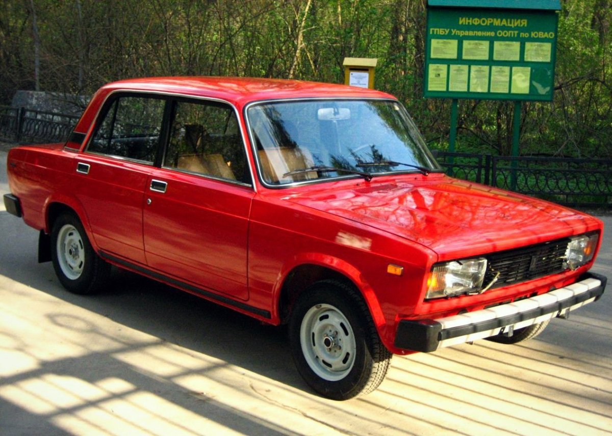 ВАЗ 2105 красная СССР