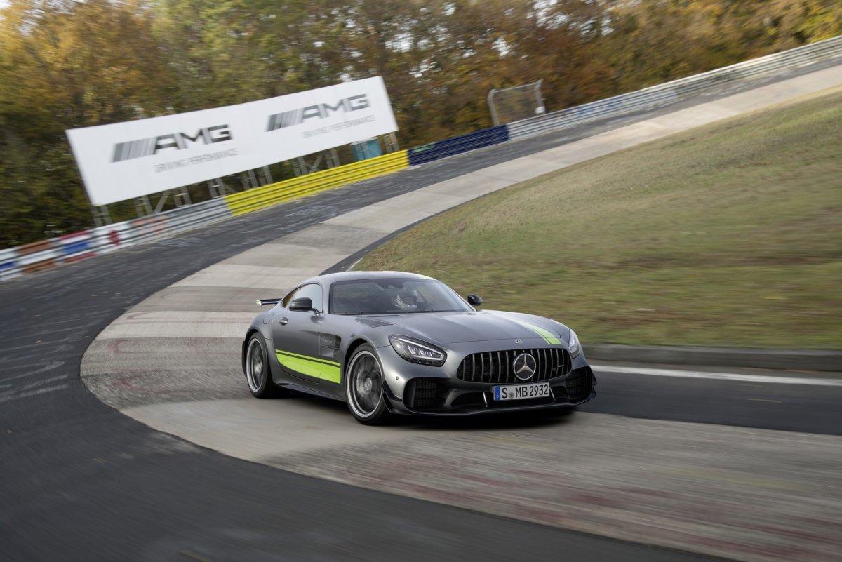 Mercedes-Benz AMG gt r 2019
