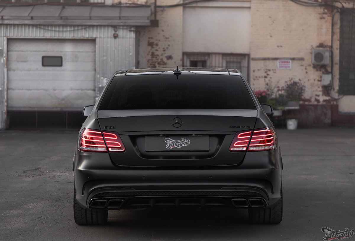 Mercedes w212 s63 AMG