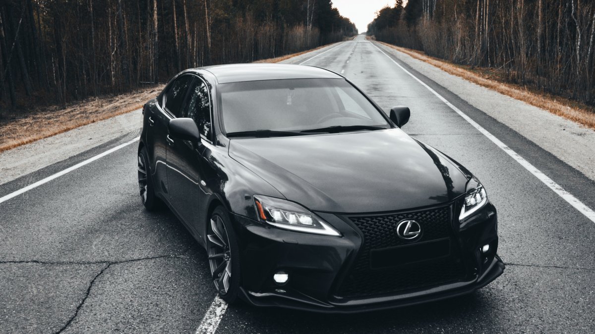 Lexus is 250 серый