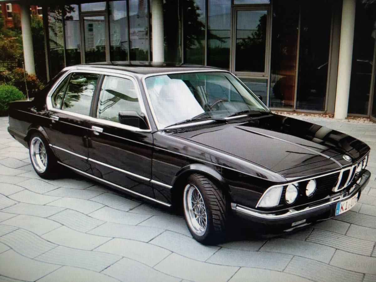 BMW 7 Series (e23)