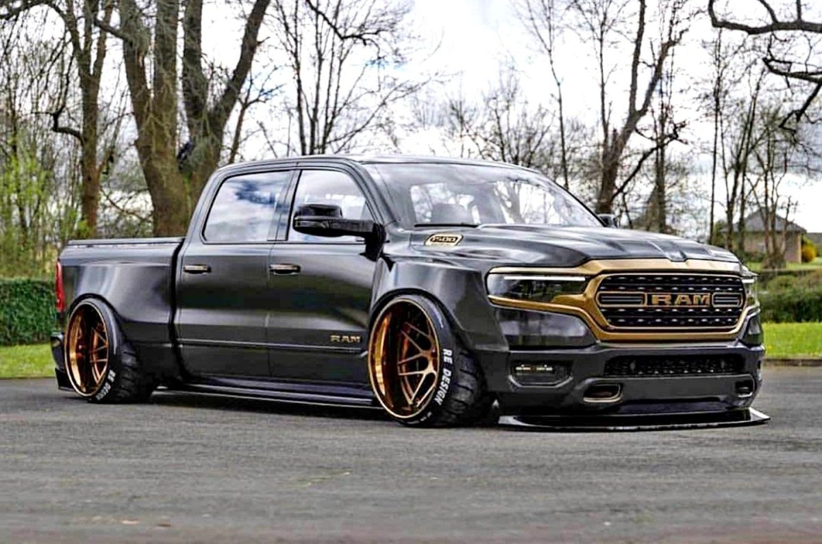 Dodge Ram Lowrider