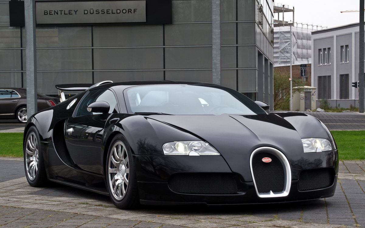 Спорткар Бугатти Veyron черный